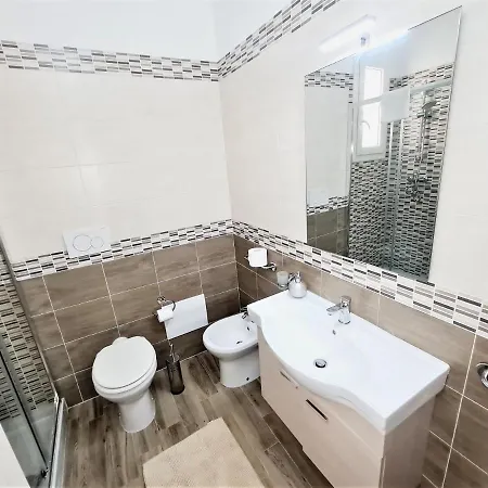 V & V Vacanze 切萨雷奥港